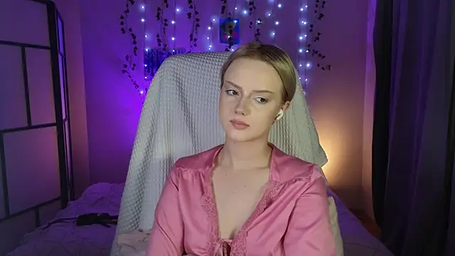 ImBonBon online show from August 7, 1:12 am