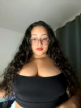 CurlyGirl 1 online show from October 28, 8:35 pm