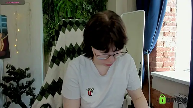 Melissa Wells online show from July 12, 3:24 pm