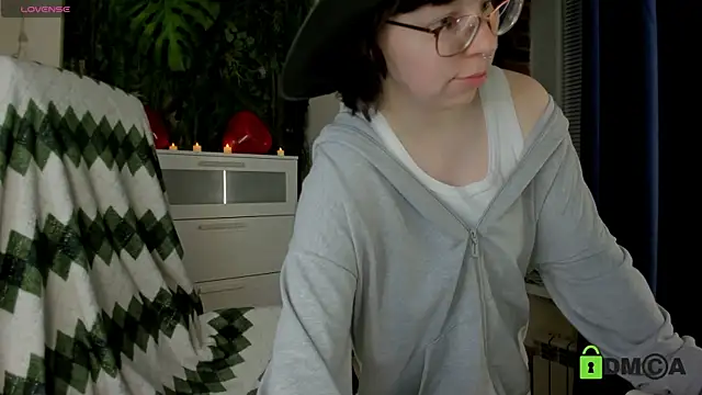 Melissa Wells online show from June 17, 11:50 pm