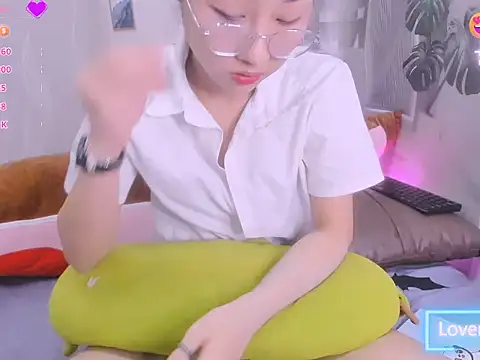 Ly   online show from June 9, 2:44 am