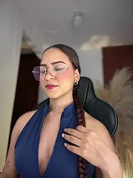 gretta kler1 online show from May 1, 12:14 am