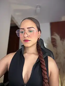 gretta kler1 online show from May 6, 3:38 pm