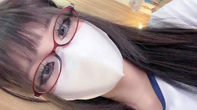 VIVIAN247 online show from July 3, 1:39 pm