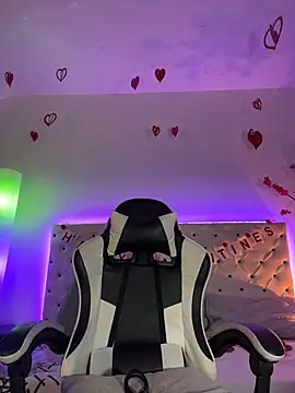 Elektra Queen online show from February 9, 1:35 pm