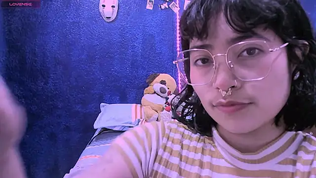 NinaYellow online show from January 16, 9:44 pm