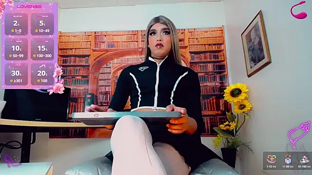 Snapshot of Amanda_Cax chatting on October 14, 7:38 pm Amanda Cax online show from October 14, 7:38 pm