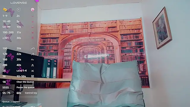 Amanda Cax online show from February 13, 8:10 pm