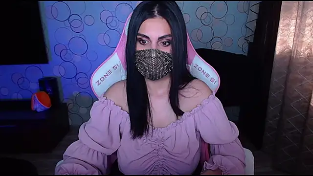 Snapshot of __Yasmina__ chatting on October 4, 5:57 am   Yasmina   online show from October 4, 5:57 am