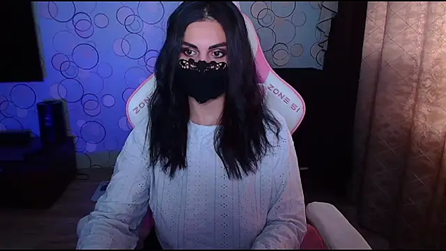 Snapshot of __Yasmina__ chatting on October 19, 4:36 am   Yasmina   online show from October 19, 4:36 am