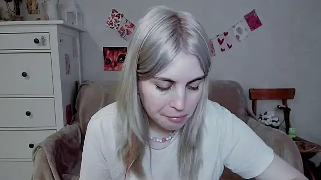 pawpaws online show from July 13, 9:43 am