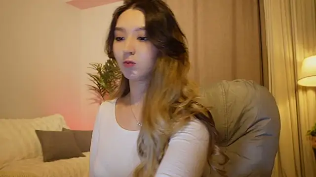 Sarasuo1 online show from September 18, 1:20 pm