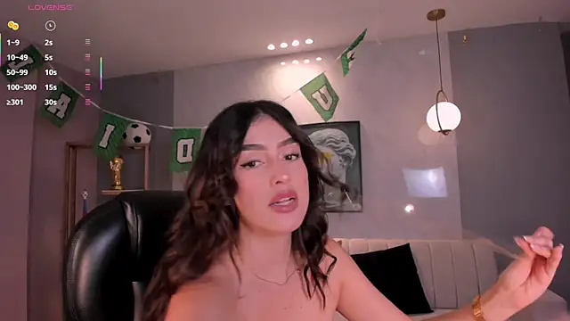 PaulinaSantos  online show from June 17, 8:32 pm