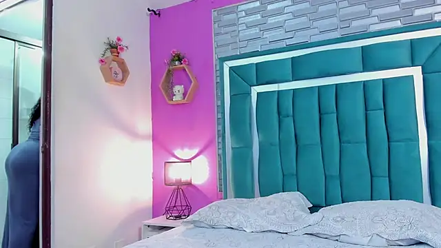 LORENSCOLLINS online show from March 16, 7:40 pm