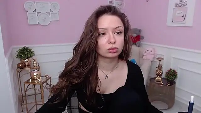 LucySkilar online show from February 2, 5:50 am