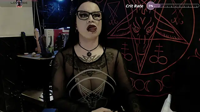 Evil Queen 666 online show from May 3, 6:28 am
