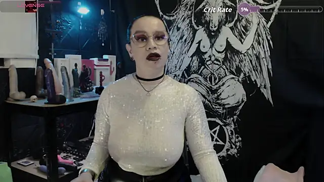 Evil Queen 666 online show from September 25, 10:03 am