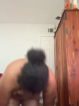 ebonyred online show from June 22, 1:41 pm