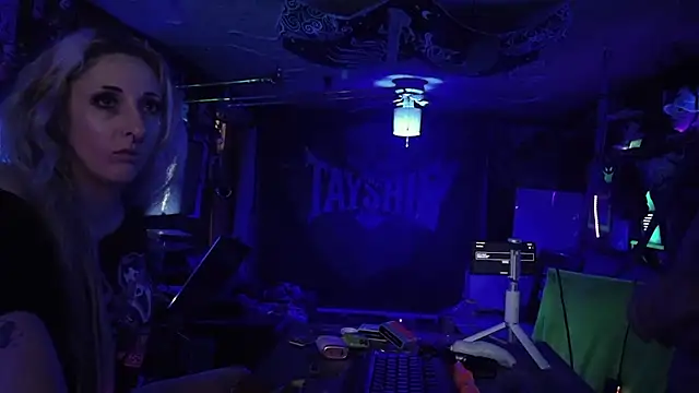 tayshie online show from May 2, 10:51 am