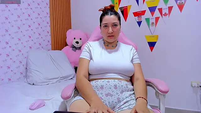 Soyqueen online show from July 9, 3:53 am