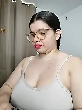 Danzel1105 online show from June 26, 12:17 pm