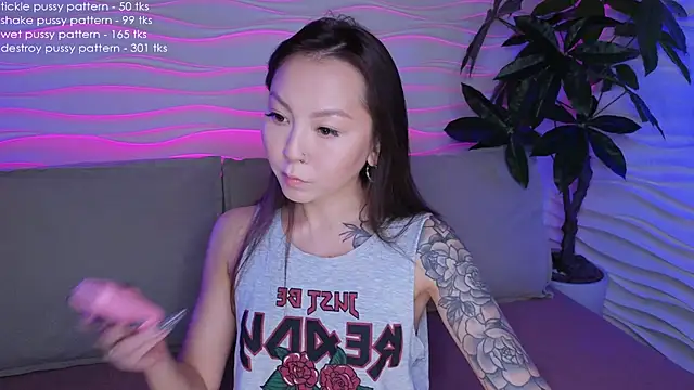 im casey online show from July 30, 6:14 am
