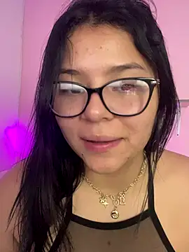 Oriana Guzman online show from November 20, 11:17 pm