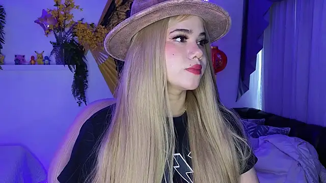 albaismynameX online show from May 1, 12:08 pm