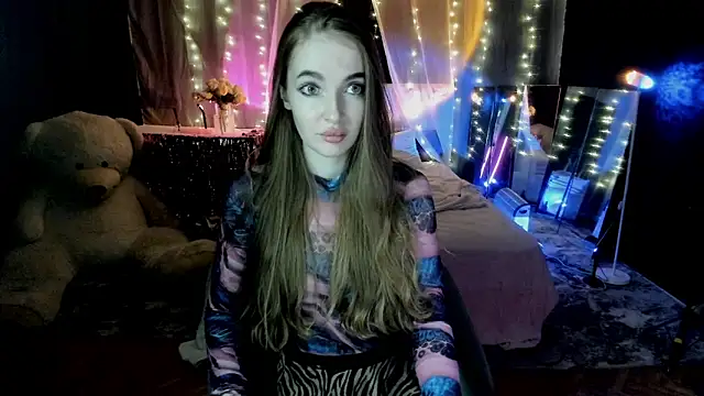 LissaCain online show from March 1, 4:39 pm