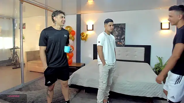 badguyss bisex online show from November 22, 11:35 am