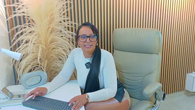 lulu 072 online show from March 7, 12:50 am