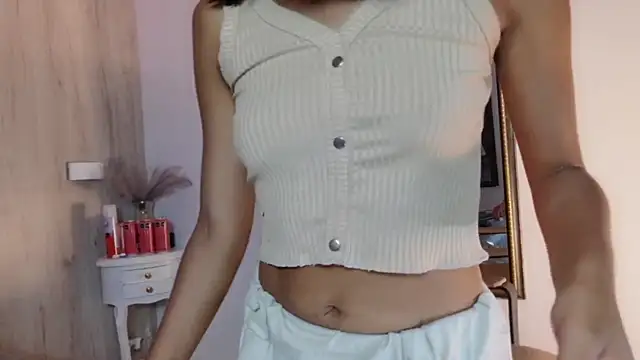 AbrilBrent online show from July 22, 7:59 pm