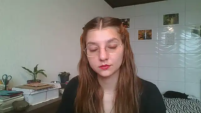 SweetyBabyDemon online show from December 1, 1:25 pm