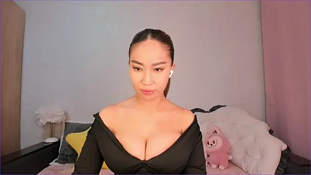Snapshot of Long_is1and chatting on September 15, 12:13 pm Long is1and online show from September 15, 12:13 pm
