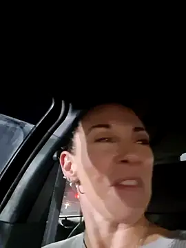 gorgeous11 online show from November 8, 9:58 am