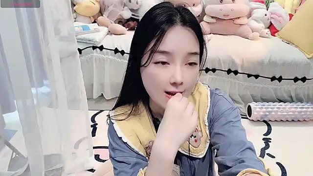 AKiKi711 online show from April 28, 4:49 am