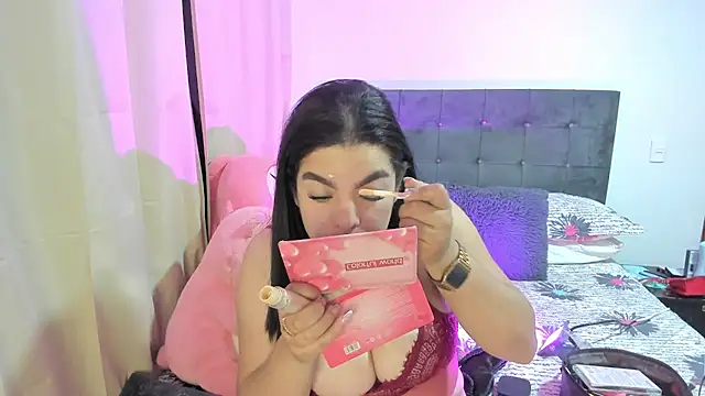 Kylie2211 online show from July 10, 3:07 am