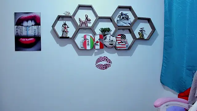 SharonSander online show from July 14, 2:05 am