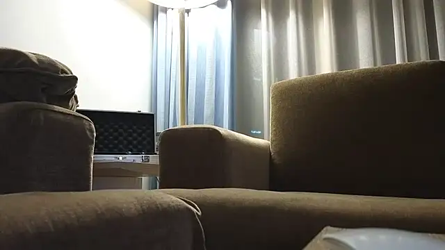 Mr-and-Mrs-Smith online show from October 28, 2:23 pm