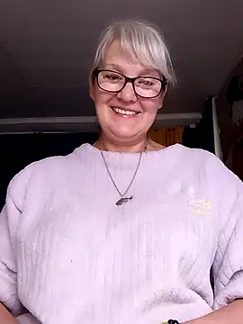 irinamaux online show from July 7, 7:23 am
