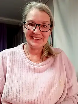 irinamaux online show from February 6, 1:31 am