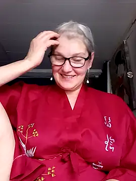 irinamaux online show from June 17, 6:48 am
