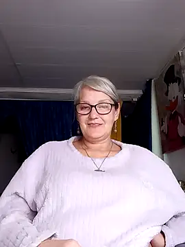 irinamaux online show from June 7, 10:55 am