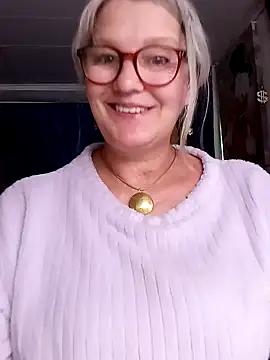 irinamaux online show from July 28, 12:59 pm