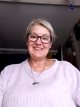 irinamaux online show from July 7, 5:54 am