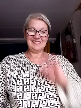 irinamaux online show from June 25, 3:06 am