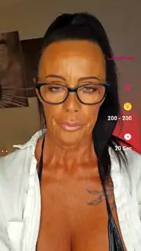 Misses-Cougar online show from August 1, 8:16 am
