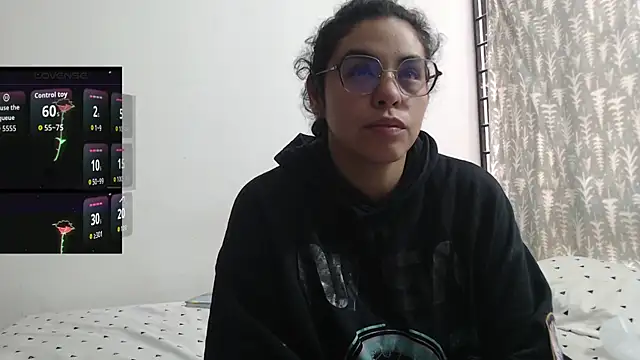 Snapshot of Anne_purple chatting on October 16, 3:14 pm Anne purple online show from October 16, 3:14 pm