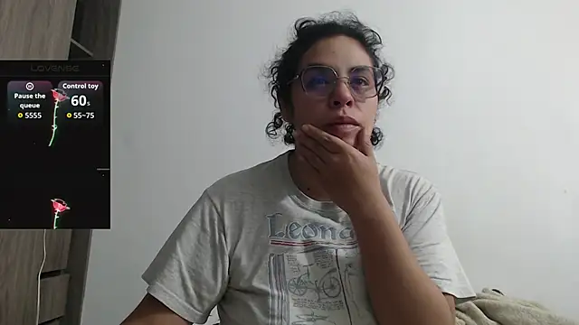 Anne purple online show from October 21, 3:38 pm