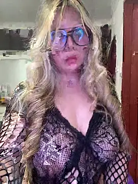 CristalGmez online show from July 7, 4:15 am